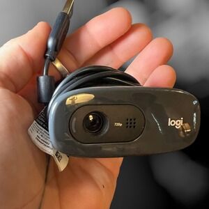 Logitech C270 Webcam HD 720p Laptop Desktop USB Camera Mic Black V-U0018 EUC